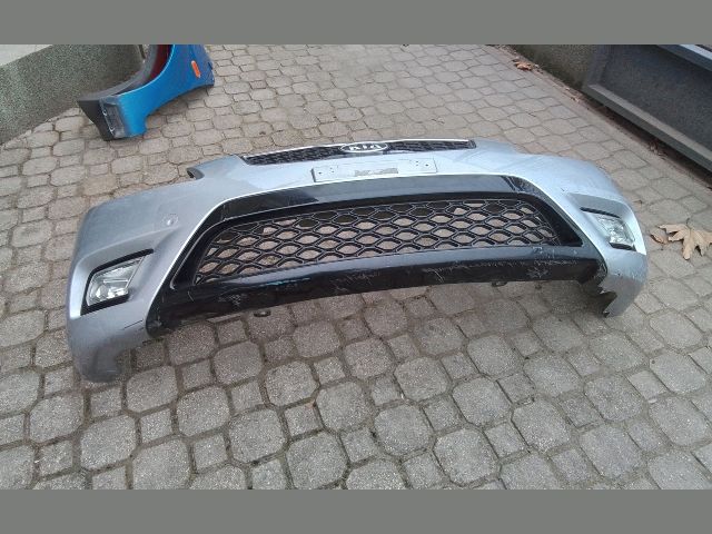 bontott KIA RIO Első Lökhárító (Részeivel)