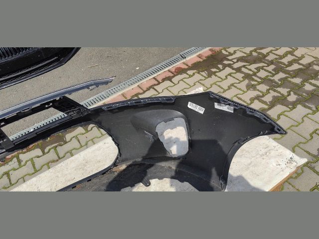 bontott KIA RIO Első Lökhárító (Üresen)