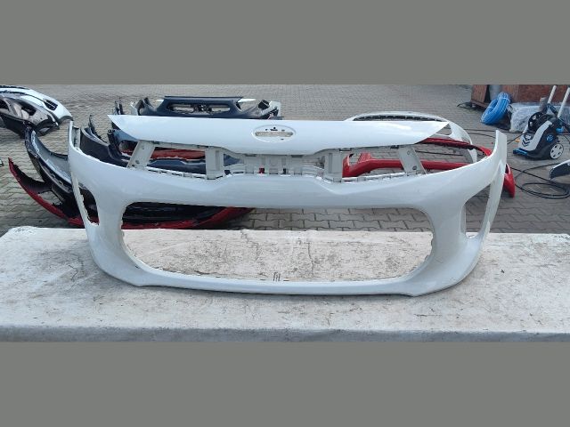 bontott KIA RIO Első Lökhárító (Üresen)