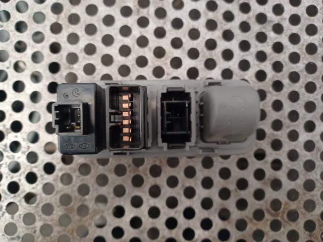 bontott KIA RIO Fényszórómagasság Állító Kapcsoló