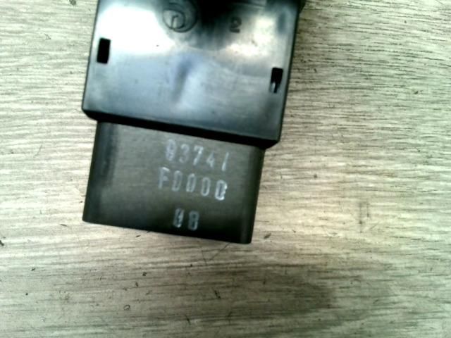 bontott KIA RIO Hátsó Ablaktörlő Kapcsoló