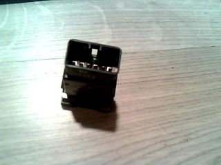 bontott KIA RIO Hátsó Ablaktörlő Kapcsoló