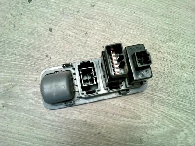 bontott KIA RIO Hátsó Ablaktörlő Kapcsoló