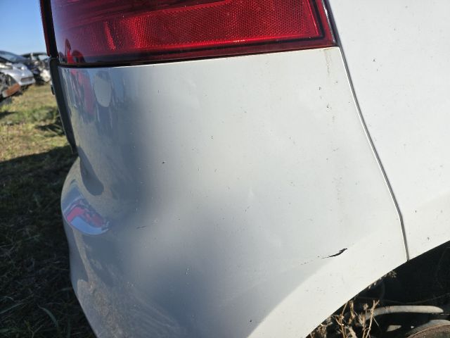 bontott KIA RIO Hátsó Lökhárító (Részeivel)