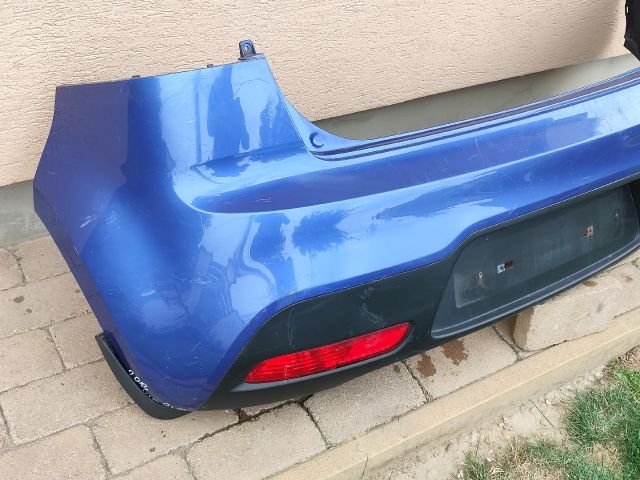 bontott KIA RIO Hátsó Lökhárító (Részeivel)