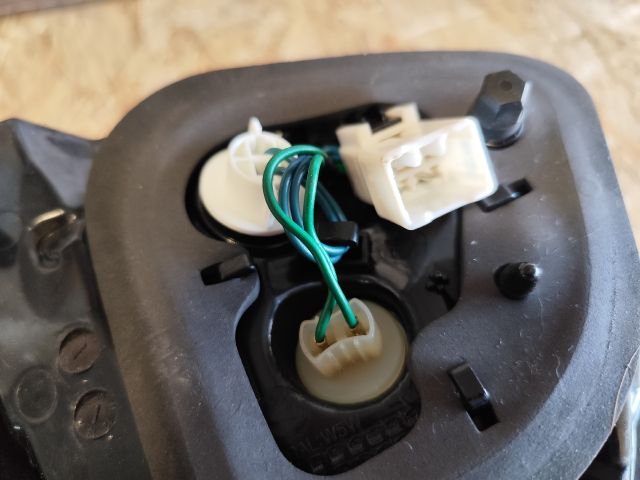 bontott KIA RIO Jobb Belső Hátsó Lámpa