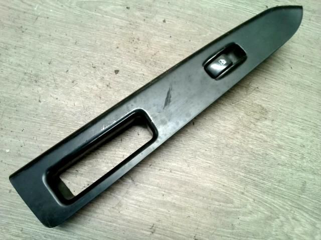 bontott KIA RIO Jobb első Ablakemelő Kapcsoló