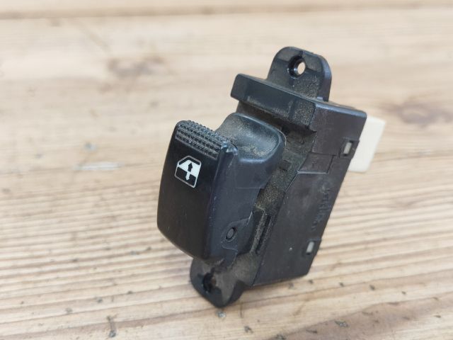 bontott KIA RIO Jobb első Ablakemelő Kapcsoló