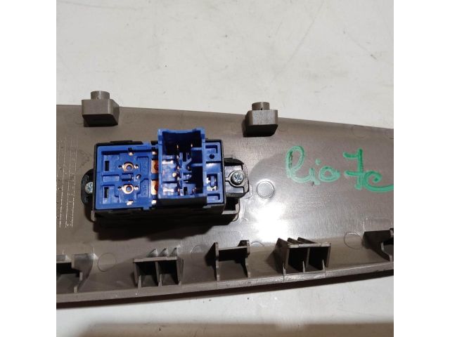 bontott KIA RIO Jobb első Ablakemelő Kapcsoló