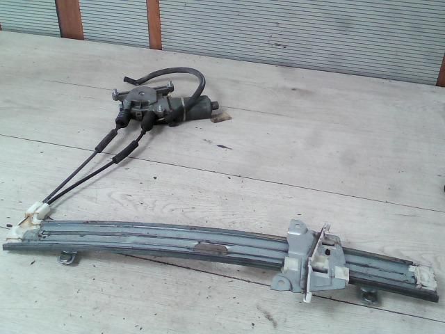 bontott KIA RIO Jobb első Ablakemelő Szerkezet (Elektromos)