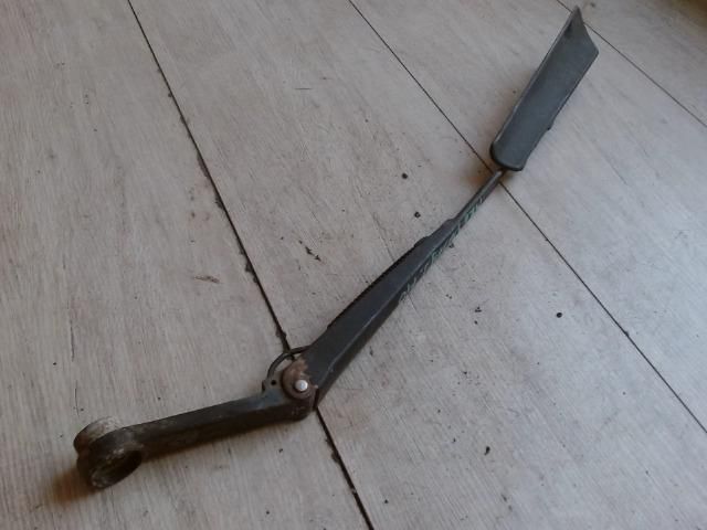 bontott KIA RIO Jobb első Ablaktörlő Kar