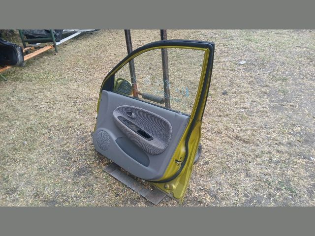 bontott KIA RIO Jobb első Ajtó (Részeivel)