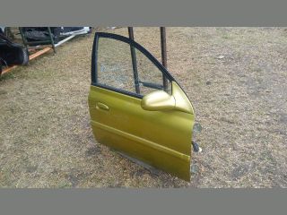 bontott KIA RIO Jobb első Ajtó (Részeivel)