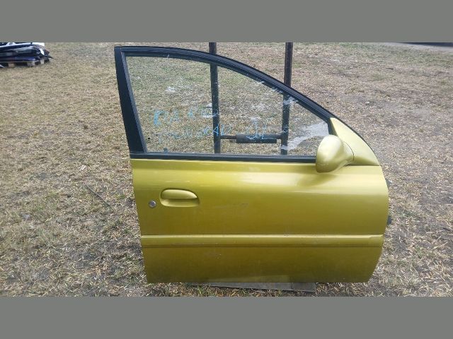 bontott KIA RIO Jobb első Ajtó (Részeivel)