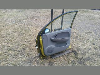 bontott KIA RIO Jobb első Ajtó (Részeivel)