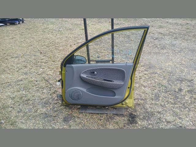 bontott KIA RIO Jobb első Ajtó (Részeivel)