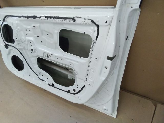 bontott KIA RIO Jobb első Ajtó (Üres lemez)