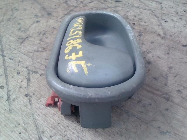 bontott KIA RIO Jobb első Belső Kilincs