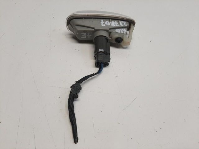 bontott KIA RIO Jobb első Irányjelző