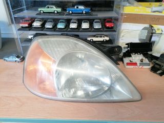 bontott KIA RIO Jobb Fényszóró