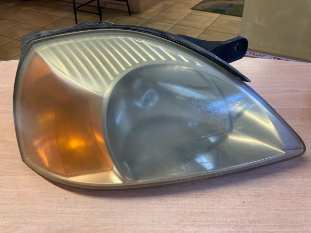 bontott KIA RIO Jobb Fényszóró