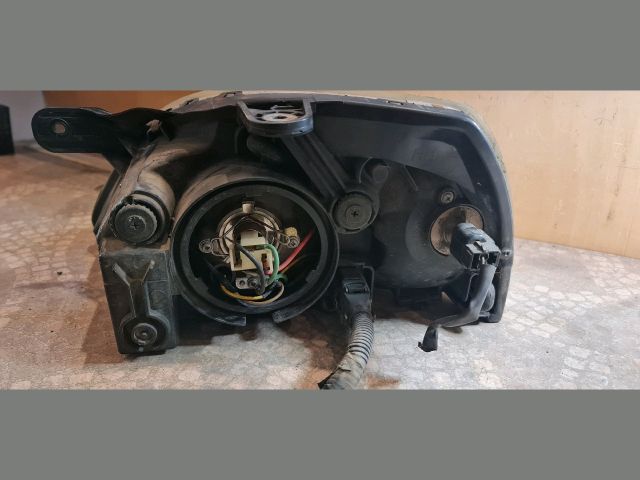 bontott KIA RIO Jobb Fényszóró