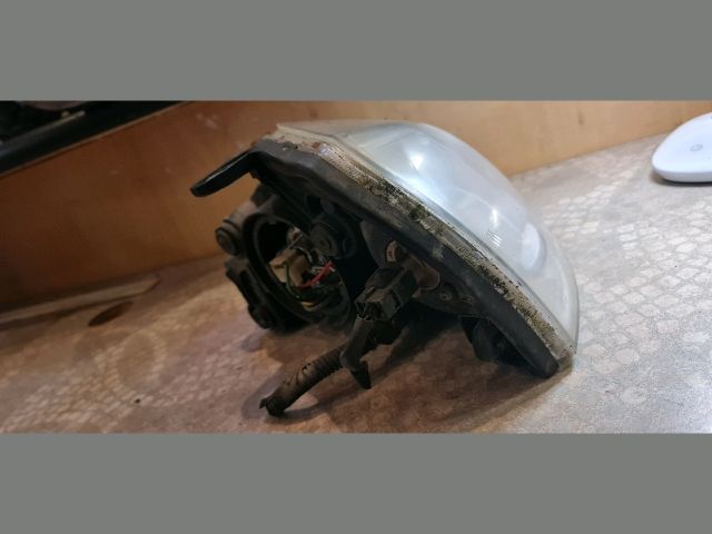 bontott KIA RIO Jobb Fényszóró