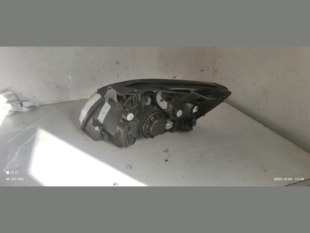 bontott KIA RIO Jobb Fényszóró