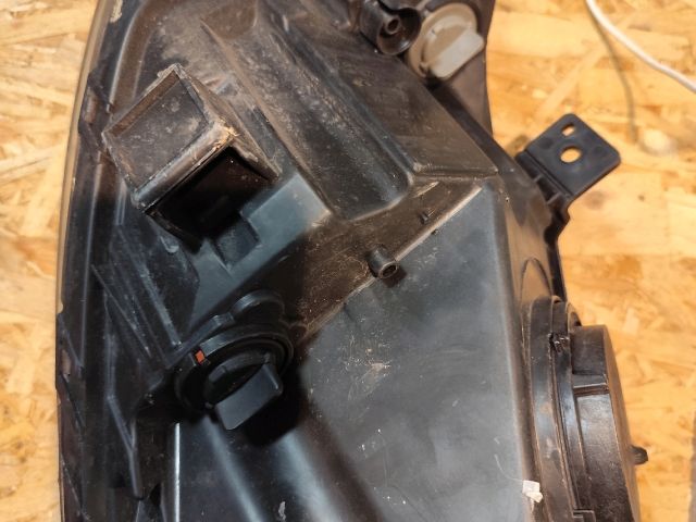 bontott KIA RIO Jobb Fényszóró