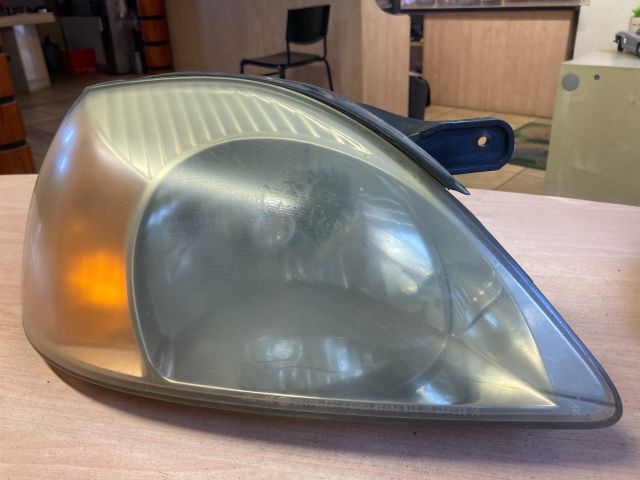 bontott KIA RIO Jobb Fényszóró