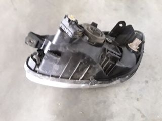 bontott KIA RIO Jobb Fényszóró