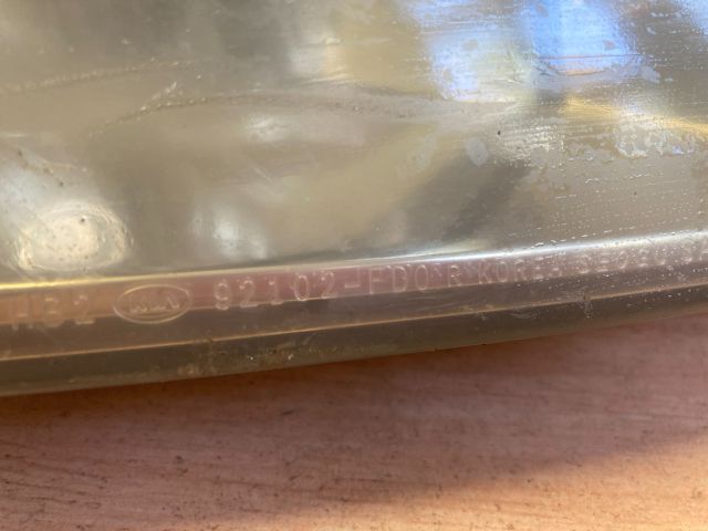 bontott KIA RIO Jobb Fényszóró