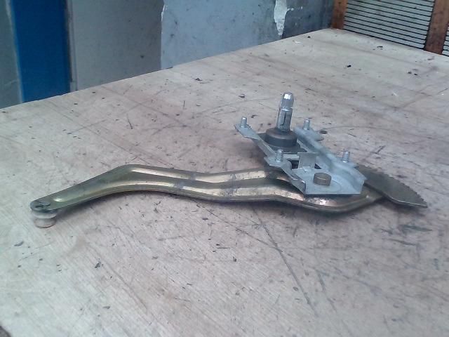 bontott KIA RIO Jobb hátsó Ablakemelő Szerkezet (Mechanikus)