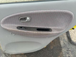 bontott KIA RIO Jobb hátsó Ajtó (Részeivel)