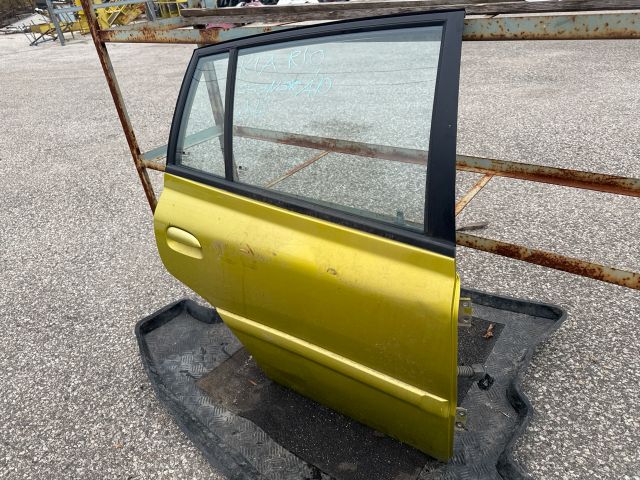 bontott KIA RIO Jobb hátsó Ajtó (Részeivel)