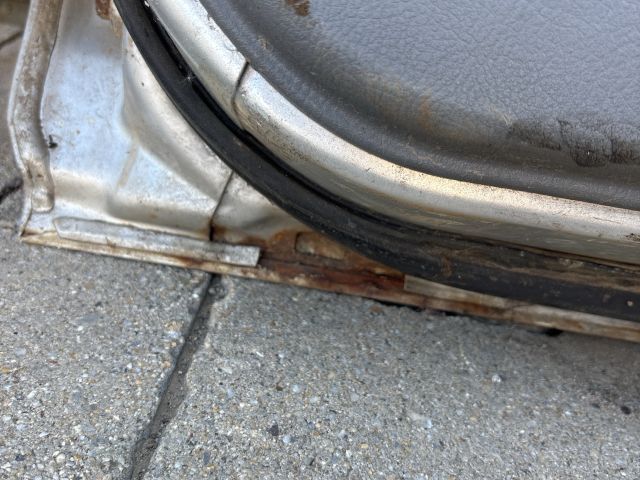 bontott KIA RIO Jobb hátsó Ajtó (Üres lemez)