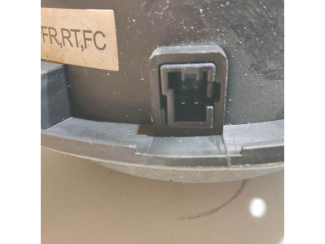 bontott KIA RIO Jobb hátsó Hangszóró