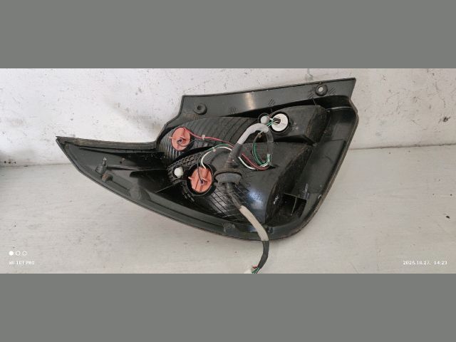 bontott KIA RIO Jobb Hátsó Lámpa