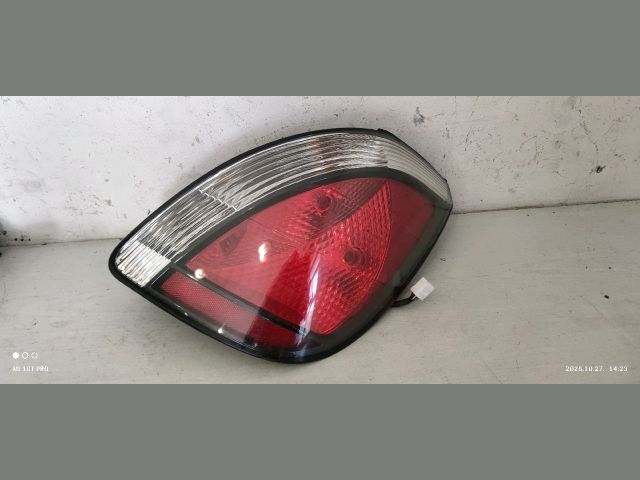 bontott KIA RIO Jobb Hátsó Lámpa