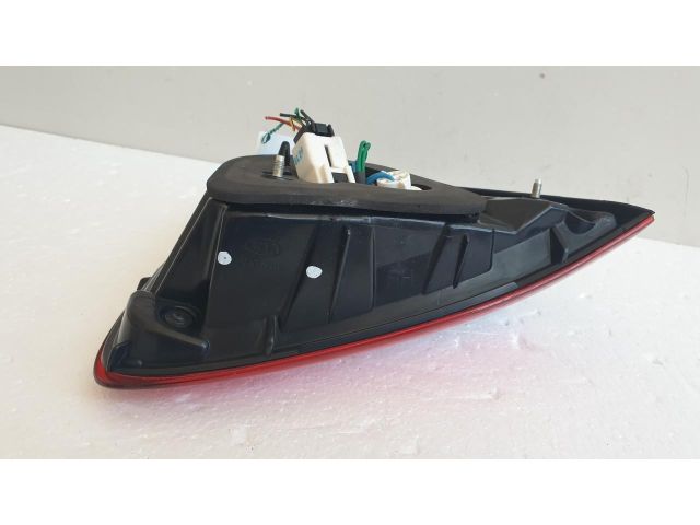 bontott KIA RIO Jobb Hátsó Lámpa