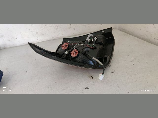 bontott KIA RIO Jobb Hátsó Lámpa