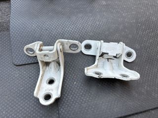 bontott KIA RIO Jobb hátsó Zsanér