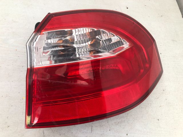 bontott KIA RIO Jobb Külső Hátsó Lámpa