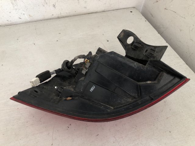 bontott KIA RIO Jobb Külső Hátsó Lámpa