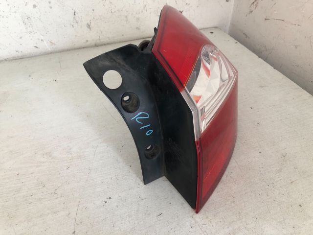 bontott KIA RIO Jobb Külső Hátsó Lámpa