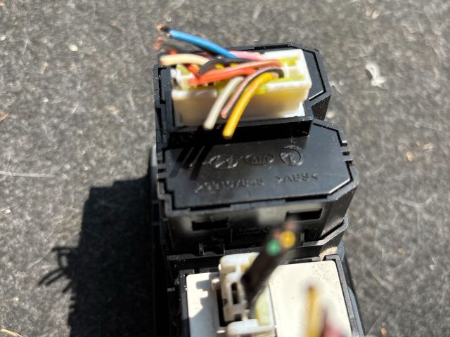 bontott KIA RIO Kipörgésgátló Kapcsoló