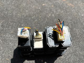 bontott KIA RIO Kipörgésgátló Kapcsoló