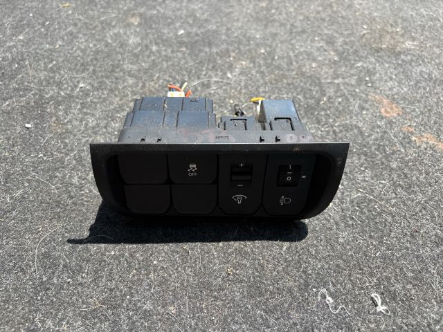 bontott KIA RIO Kipörgésgátló Kapcsoló