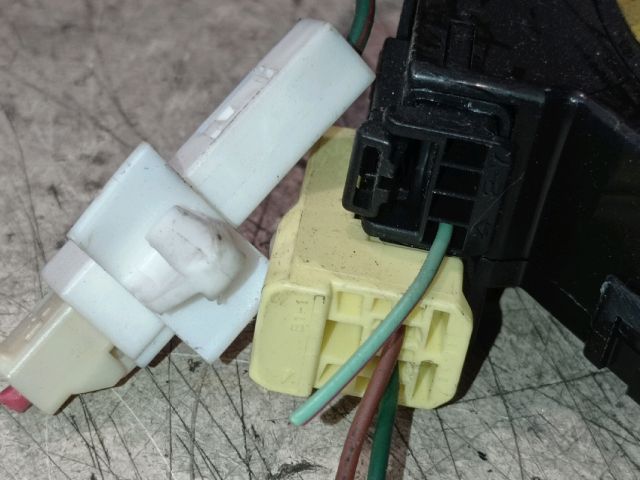 bontott KIA RIO Légzsák Átvezető Szalagkábel