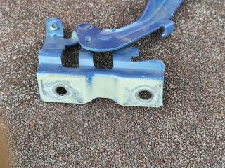 bontott KIA RIO Motorháztető Bal Zsanér